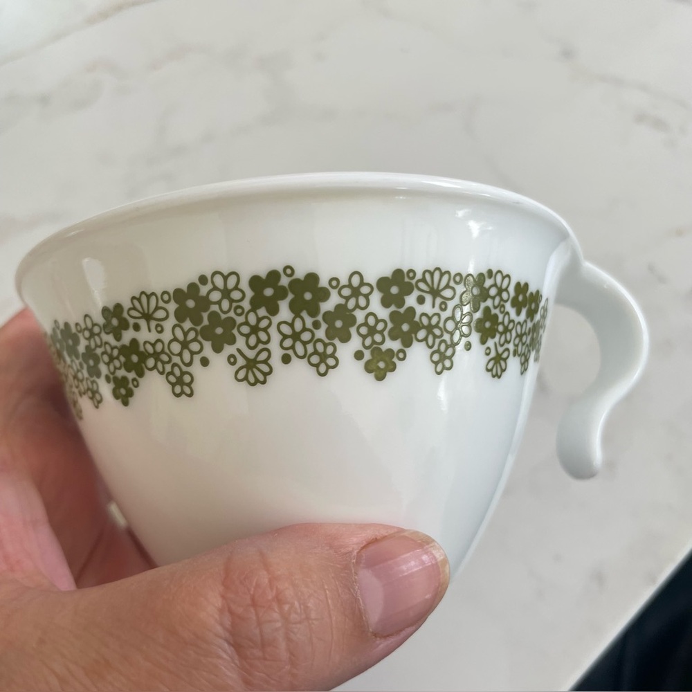 1 vintage Corelle Spring Blossom Green (also known as Crazy Daisy) cup EUC